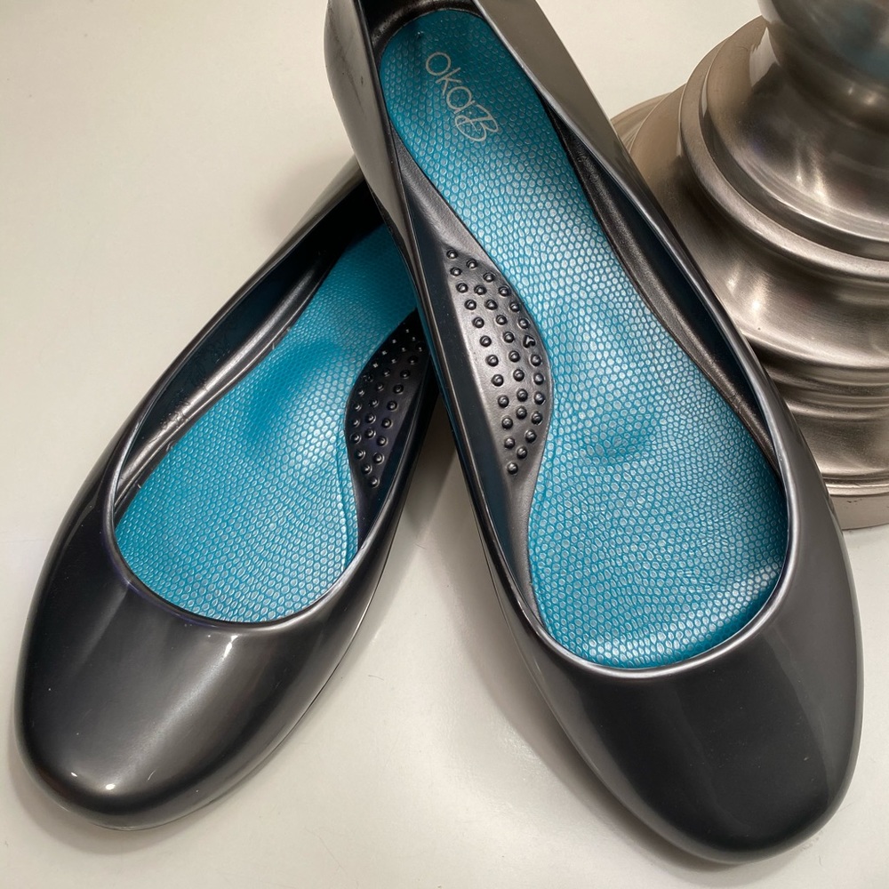 THE flats to go with all things grey.